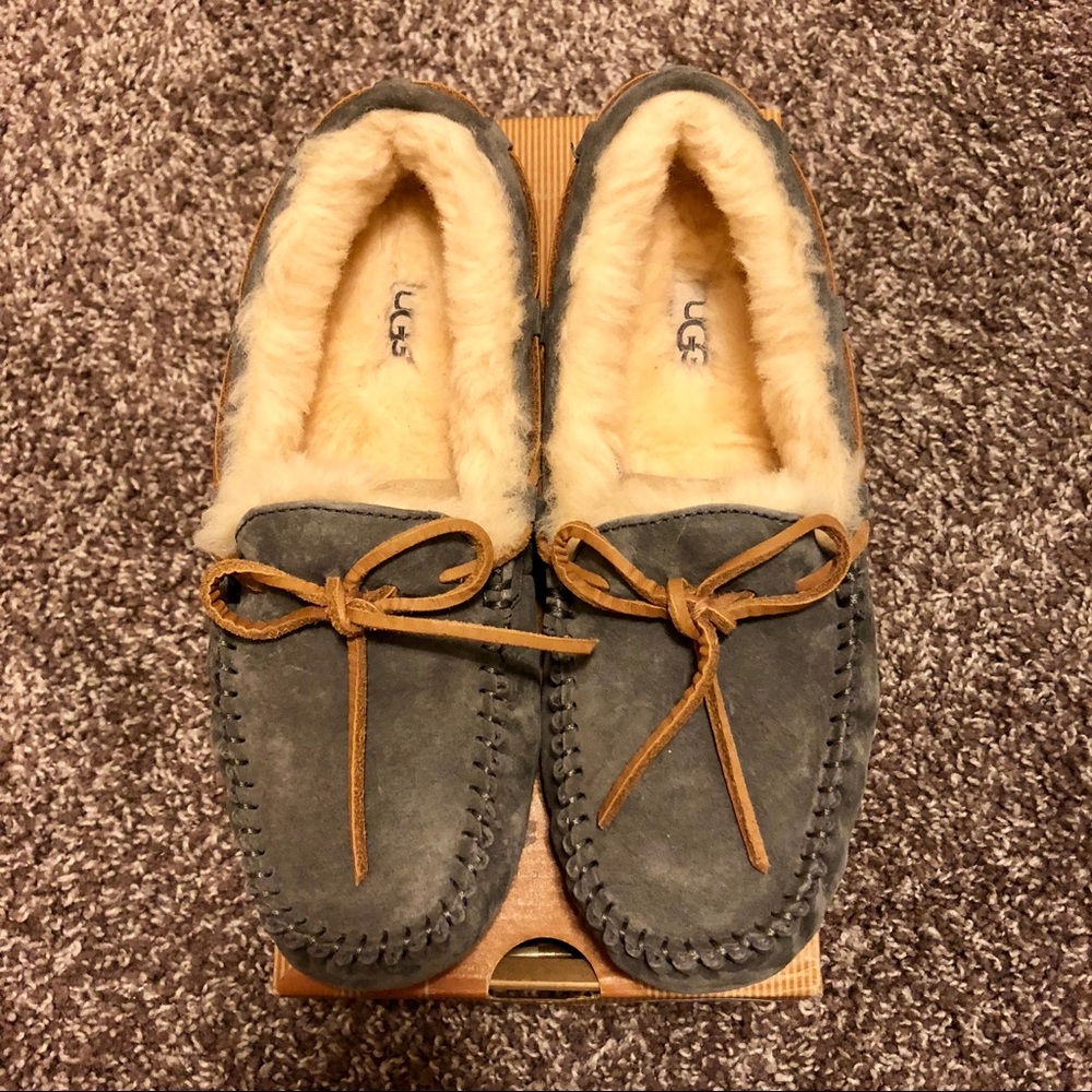 UGG Dakota Slipper